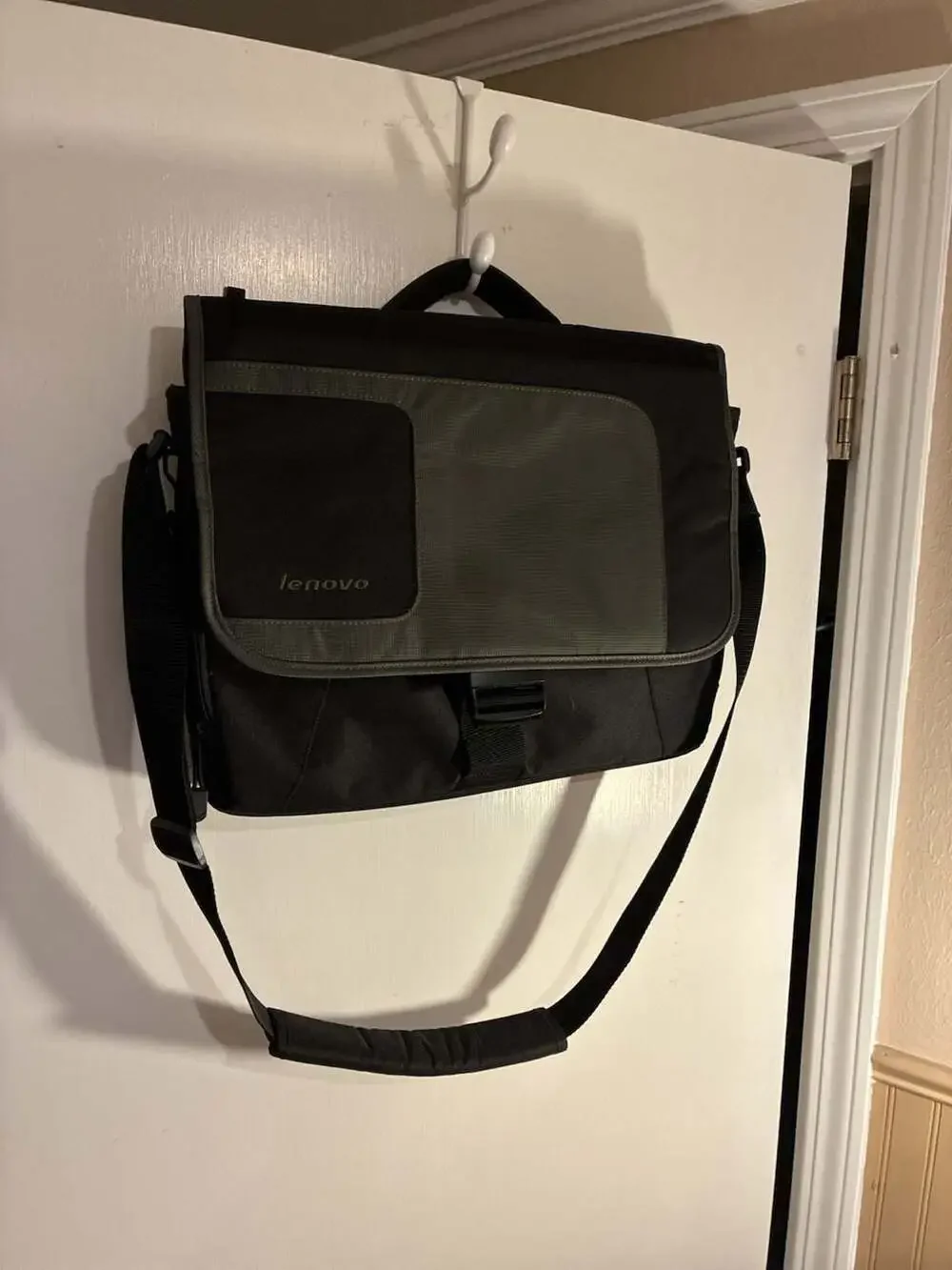 Lenovo Laptop Shoulder Bag Messenger 41U253 Black Olive Green